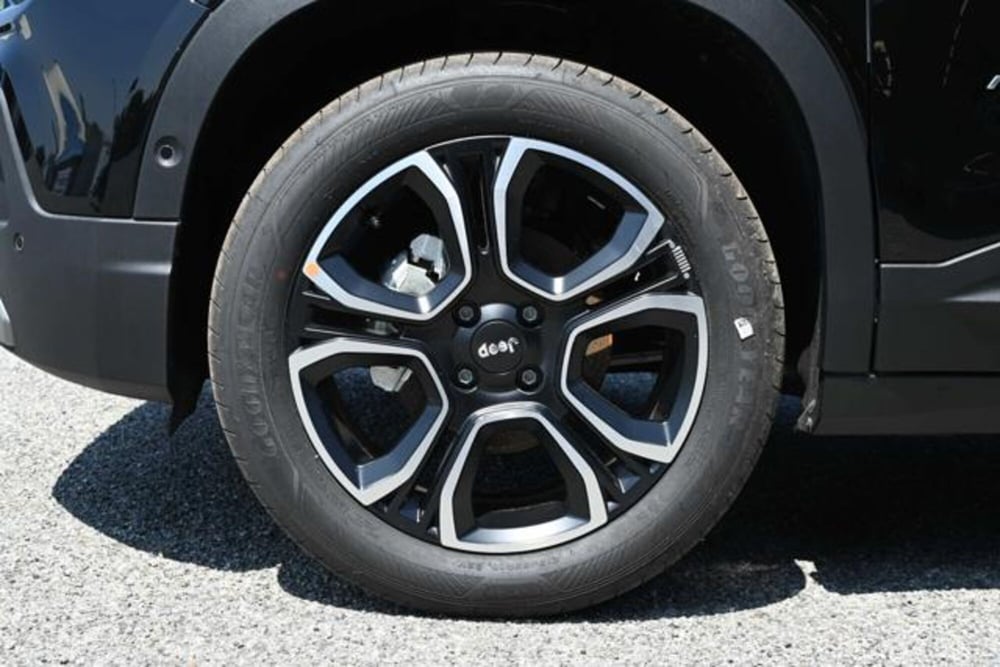 Jeep Avenger nuova a Torino (10)