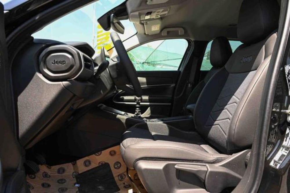 Jeep Avenger nuova a Torino (13)