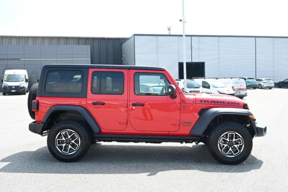 Jeep Wrangler Unlimited nuova a Torino (4)