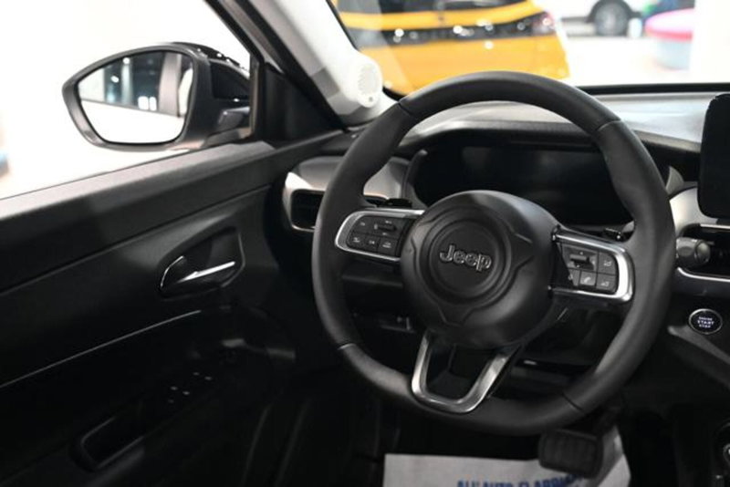 Jeep Avenger nuova a Torino (19)