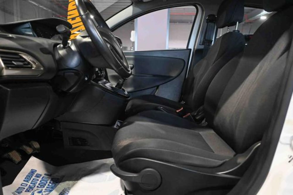 Lancia Ypsilon usata a Torino (11)