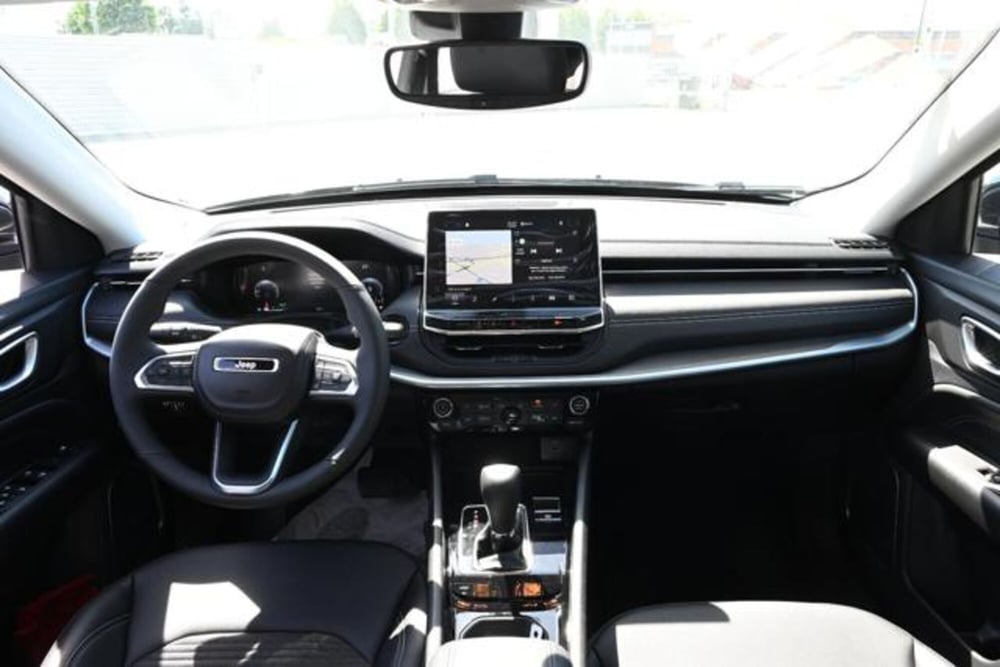 Jeep Compass nuova a Torino (12)