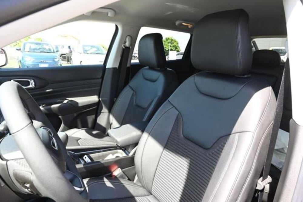 Jeep Compass nuova a Torino (15)