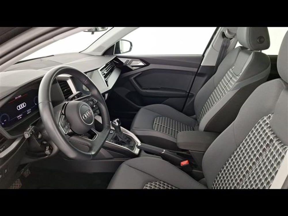 Audi A1 allstreet usata a Milano (15)