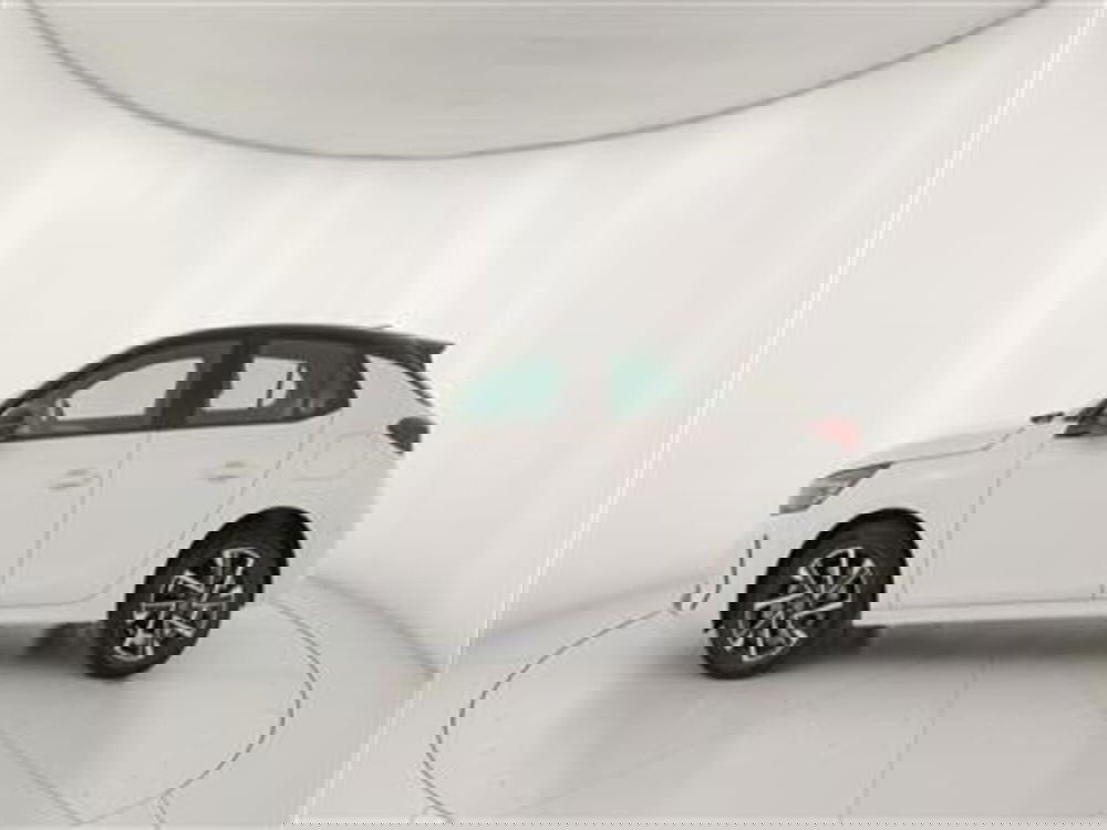 Opel Corsa nuova a Bari (3)