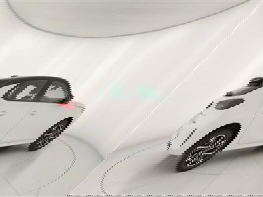 Opel Corsa nuova a Bari (8)