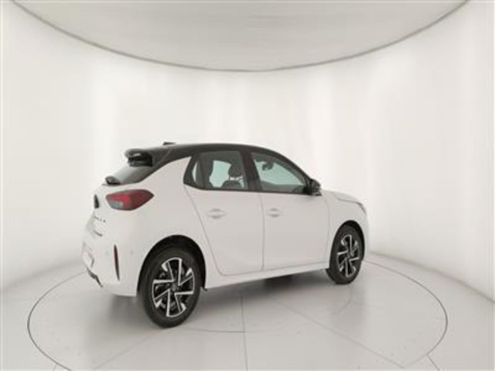 Opel Corsa nuova a Bari (8)