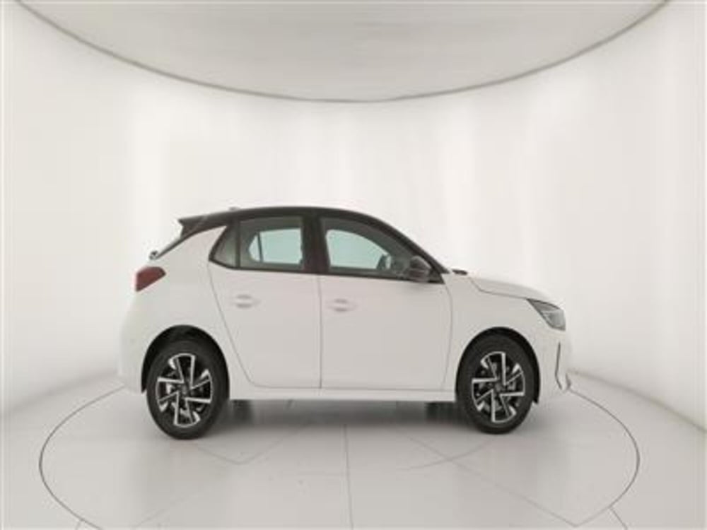Opel Corsa nuova a Bari (9)