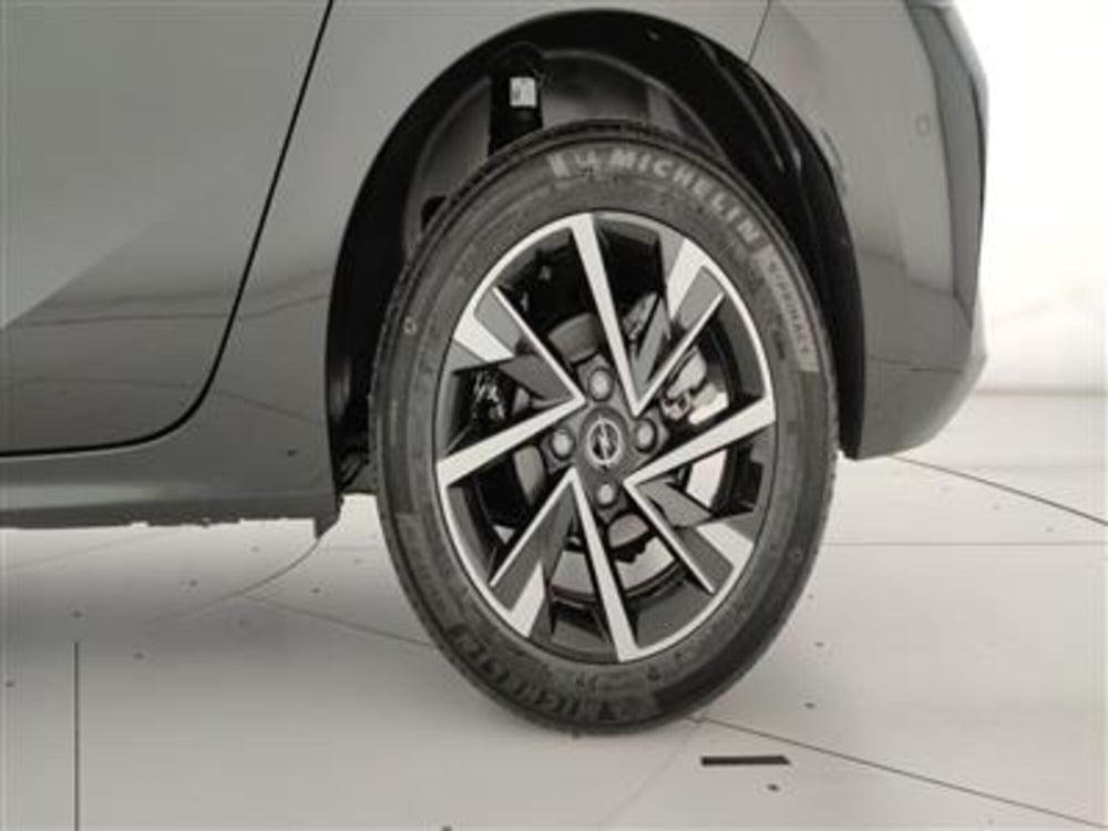 Opel Corsa nuova a Bari (12)