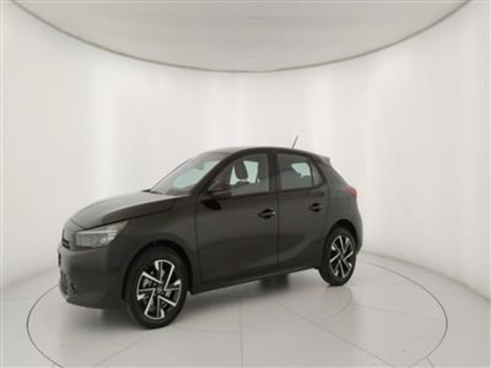 Opel Corsa nuova a Bari (2)