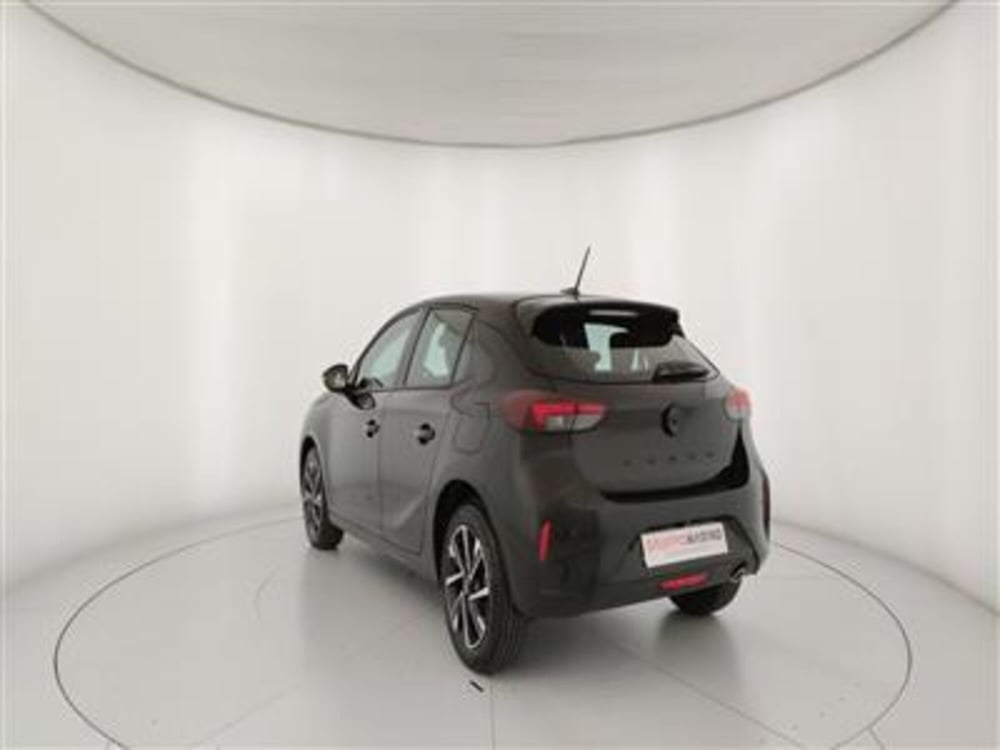Opel Corsa nuova a Bari (5)