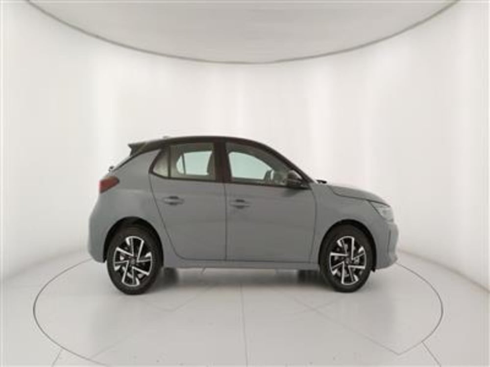 Opel Corsa nuova a Bari (9)