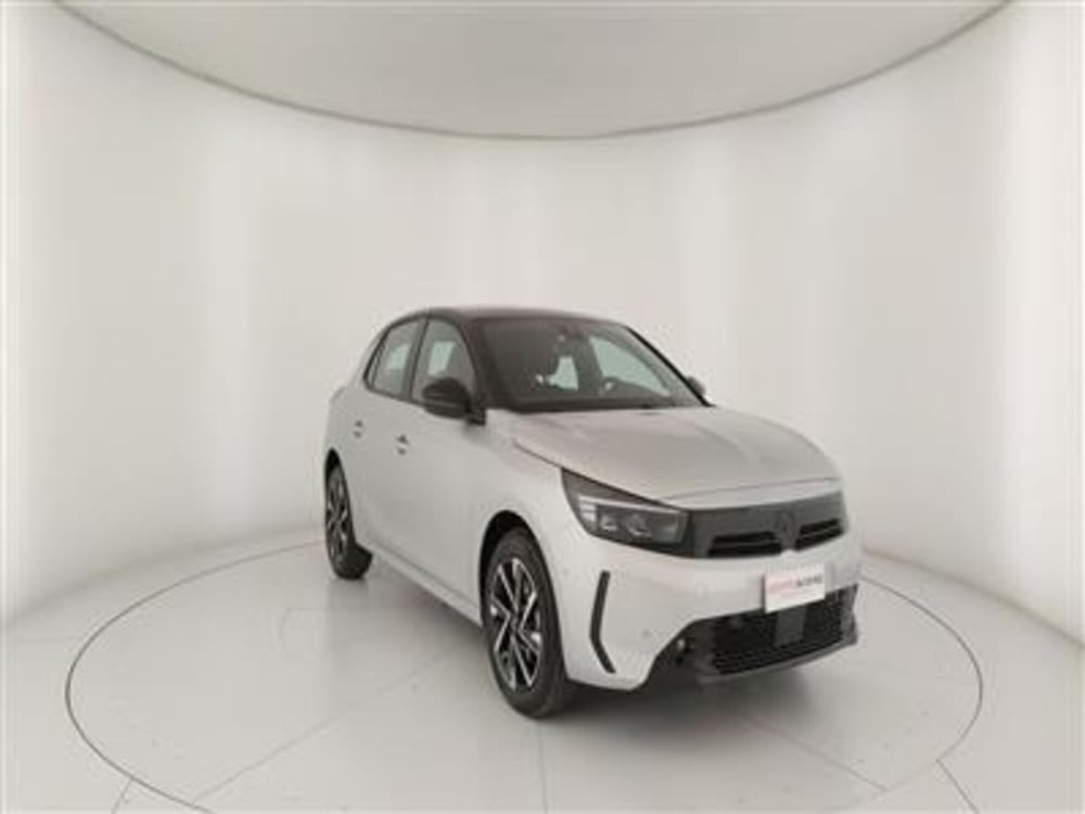 Opel Corsa nuova a Bari (12)