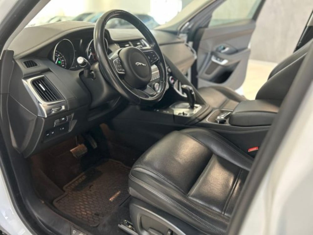 Jaguar E-Pace usata a Modena (11)