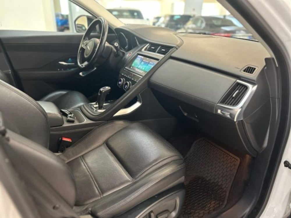 Jaguar E-Pace usata a Modena (13)
