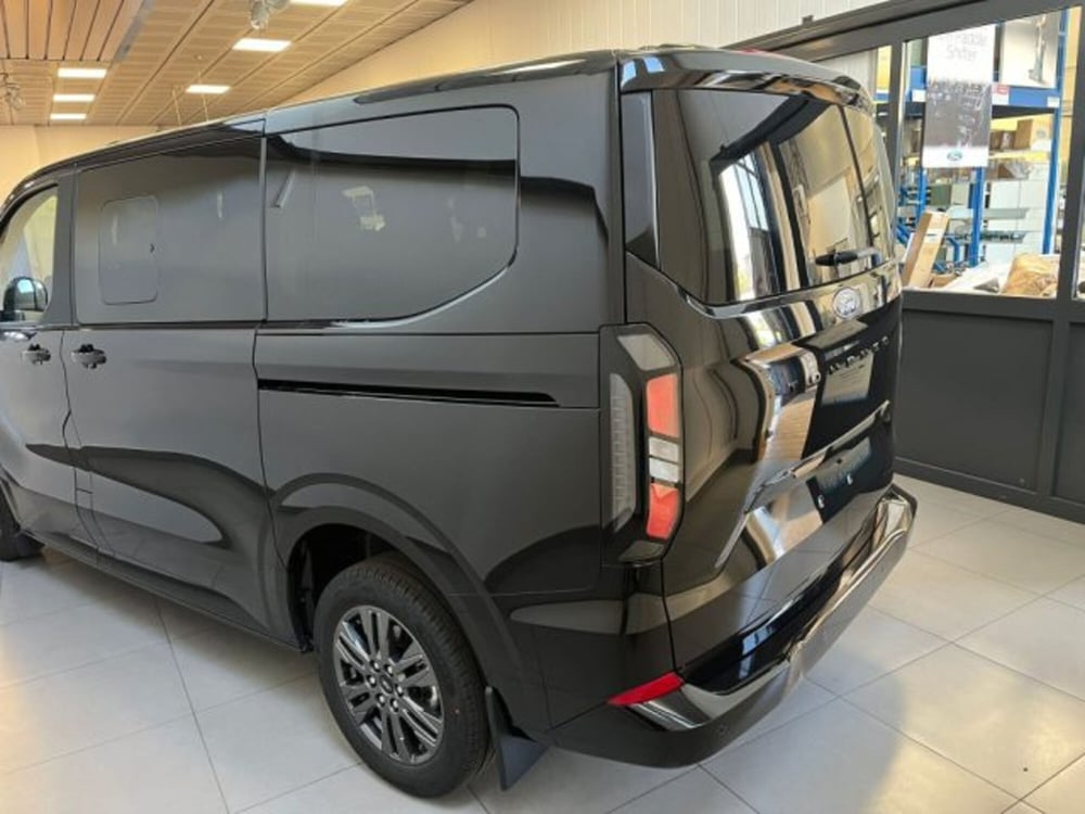 Ford Tourneo Custom nuova a Lodi (4)