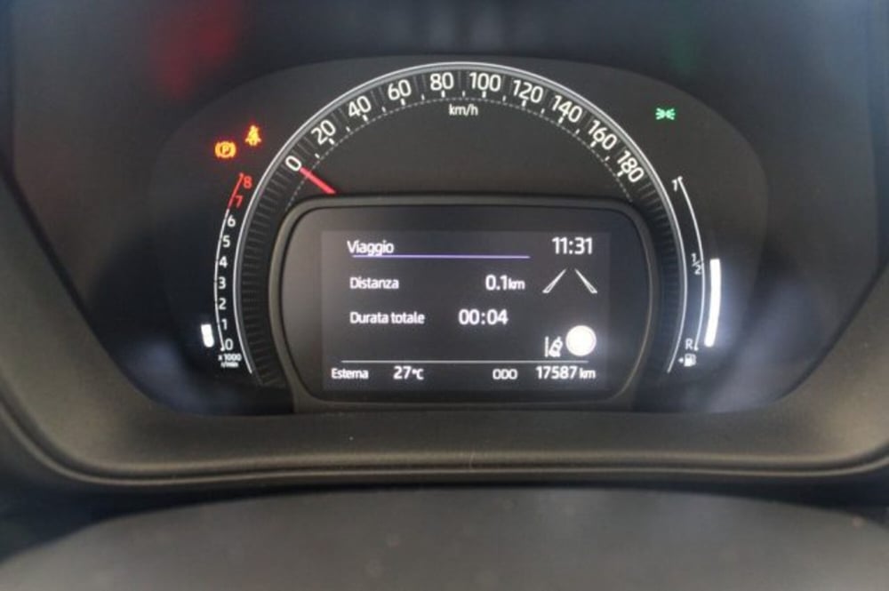 Toyota Aygo X usata a Roma (13)