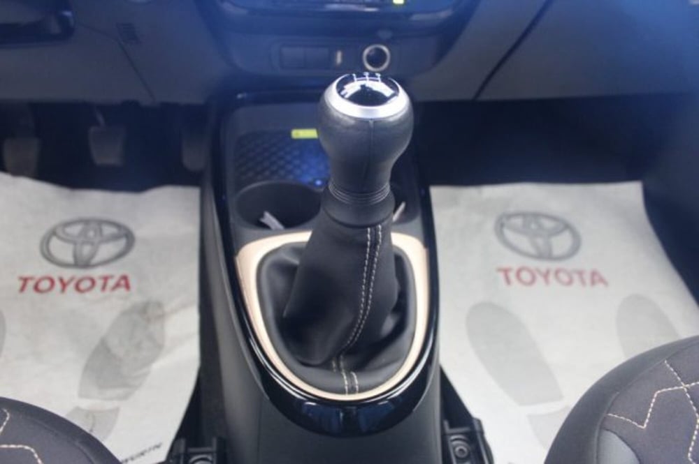 Toyota Aygo X usata a Roma (14)