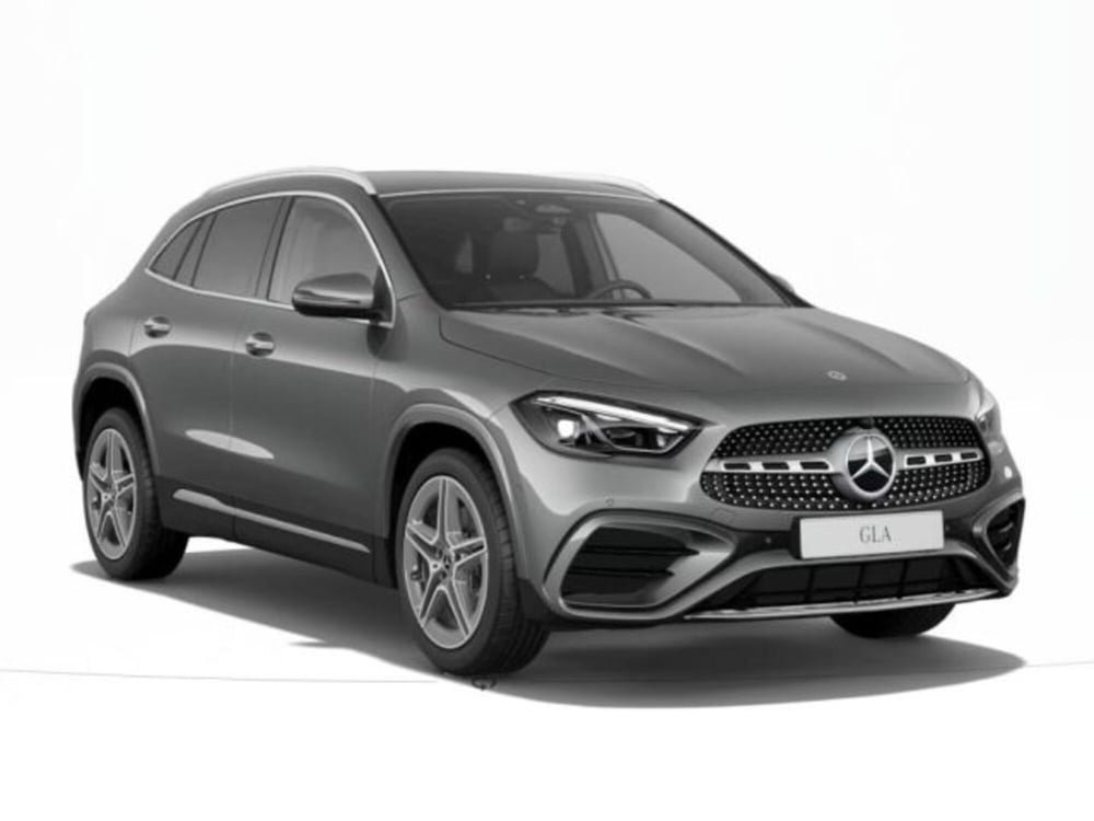 Mercedes-Benz GLA SUV nuova a Verona