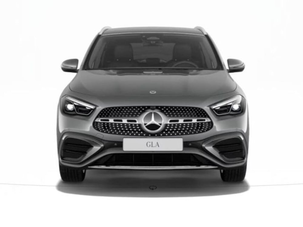 Mercedes-Benz GLA SUV nuova a Verona (3)