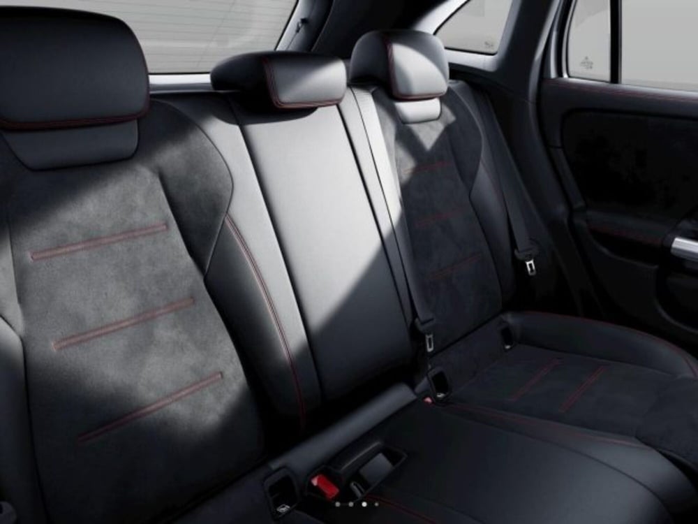 Mercedes-Benz GLA SUV nuova a Verona (6)