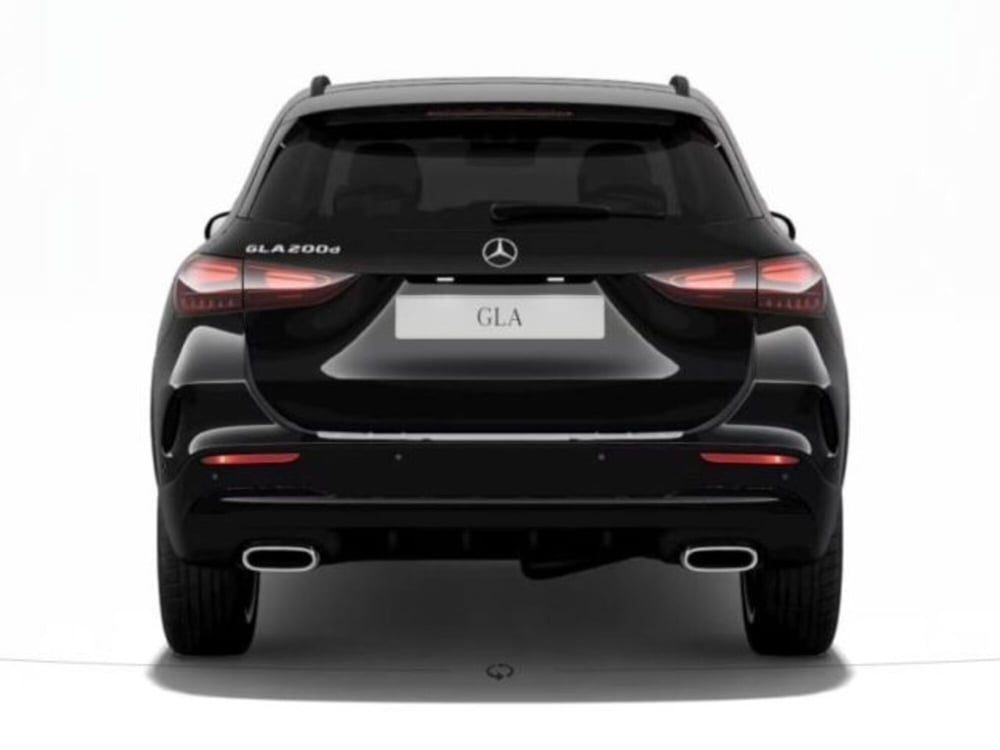 Mercedes-Benz GLA SUV nuova a Verona (4)