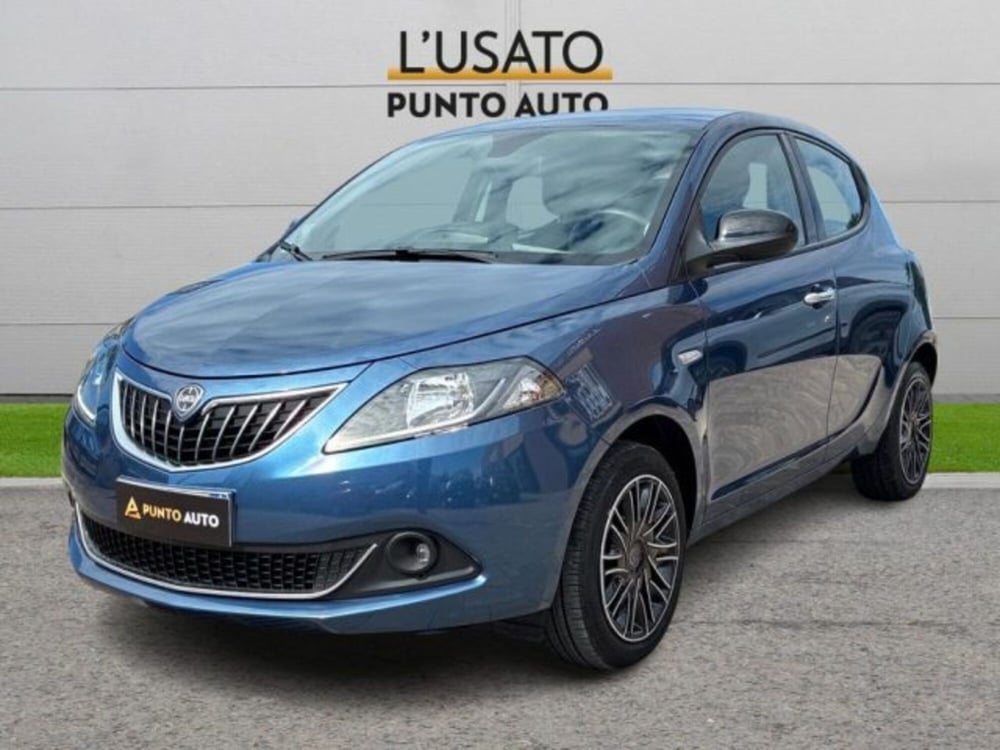 Lancia Ypsilon usata a Ancona