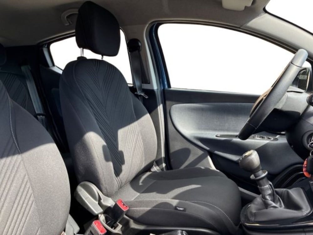 Lancia Ypsilon usata a Ancona (16)