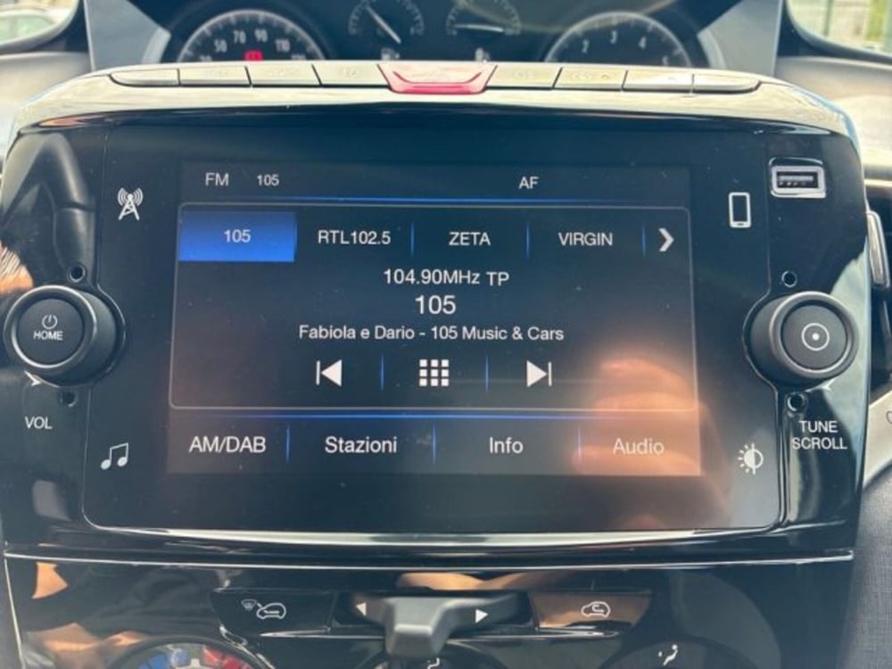 Lancia Ypsilon usata a Ancona (19)