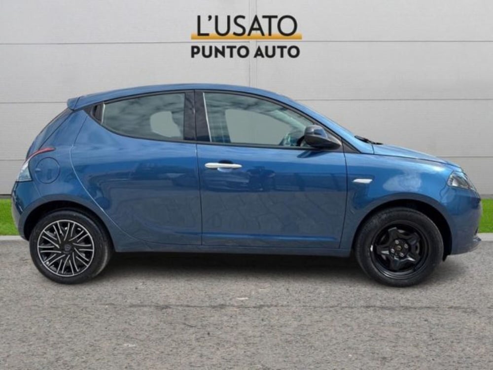 Lancia Ypsilon usata a Ancona (3)
