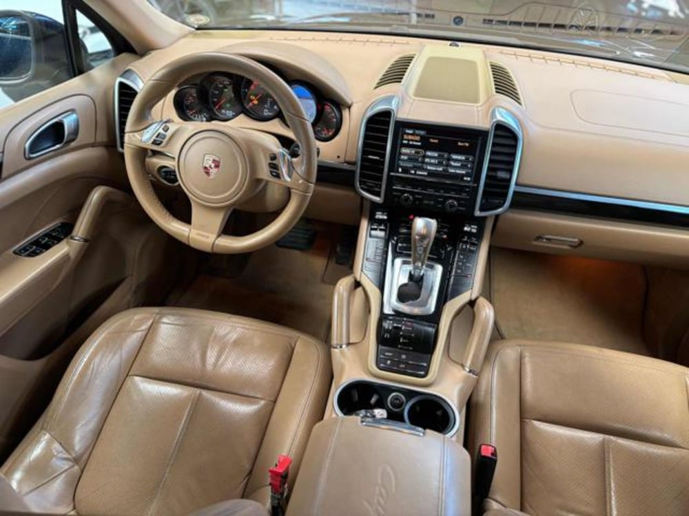 Porsche Cayenne usata a Pesaro-Urbino (11)