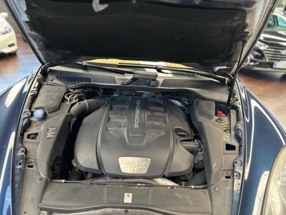 Porsche Cayenne usata a Pesaro-Urbino (13)