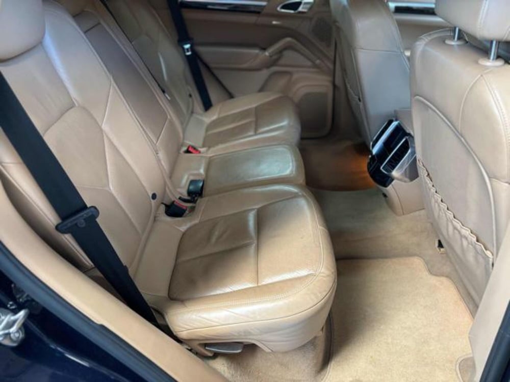 Porsche Cayenne usata a Pesaro-Urbino (7)