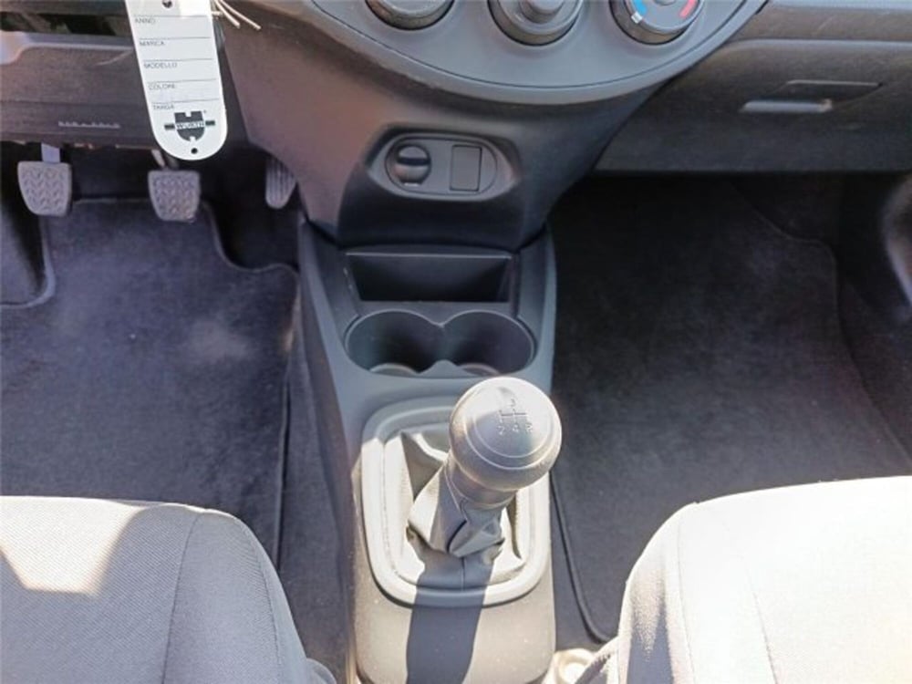 Toyota Yaris usata a Bari (18)