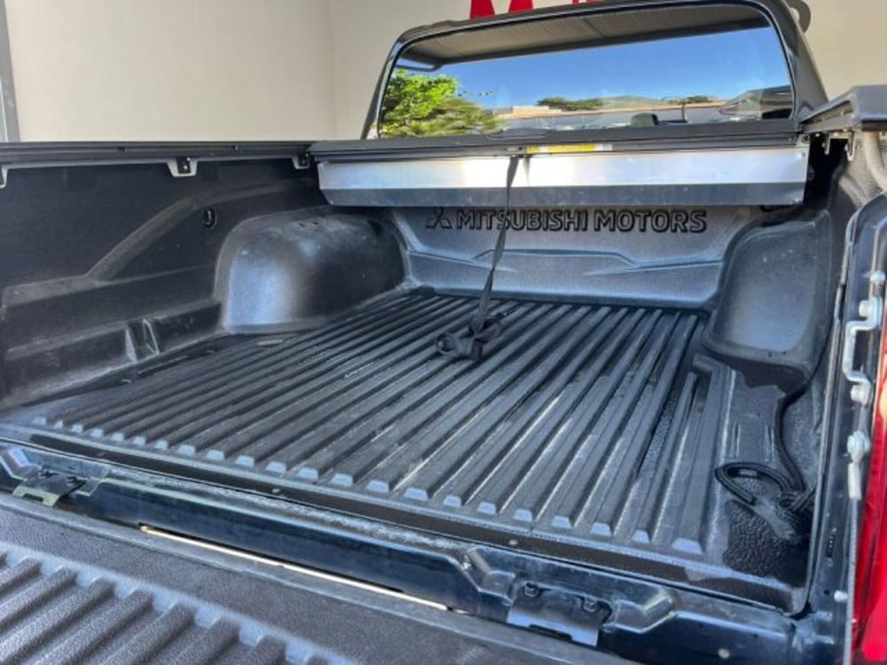 Mitsubishi L200 usata a Trapani (8)