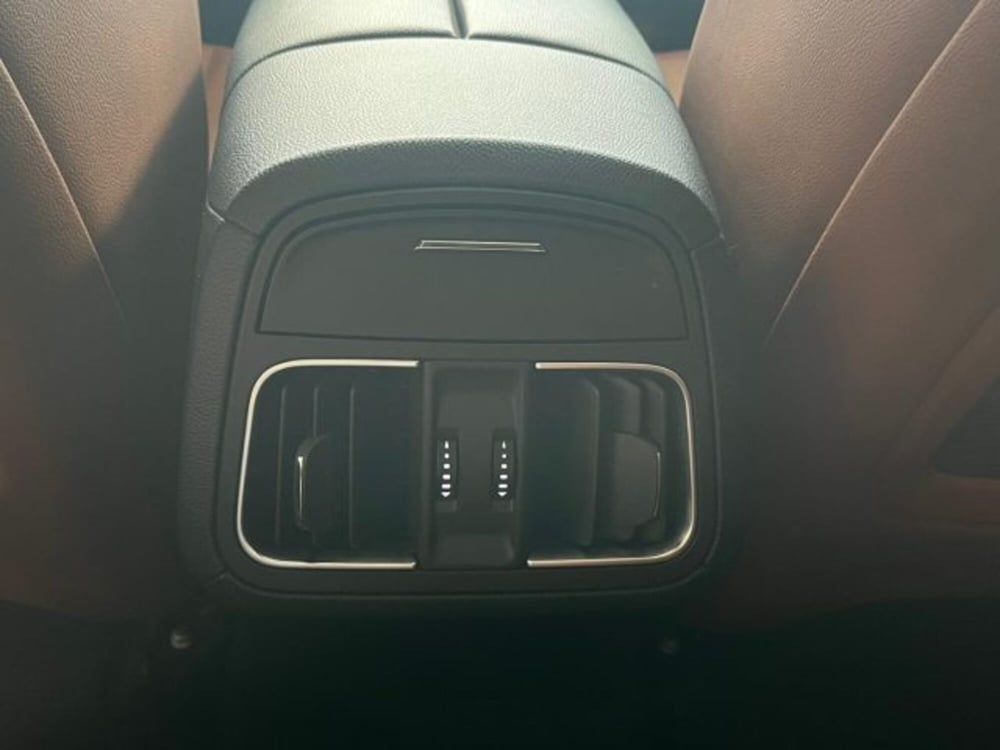 Maserati Levante usata a Trapani (14)