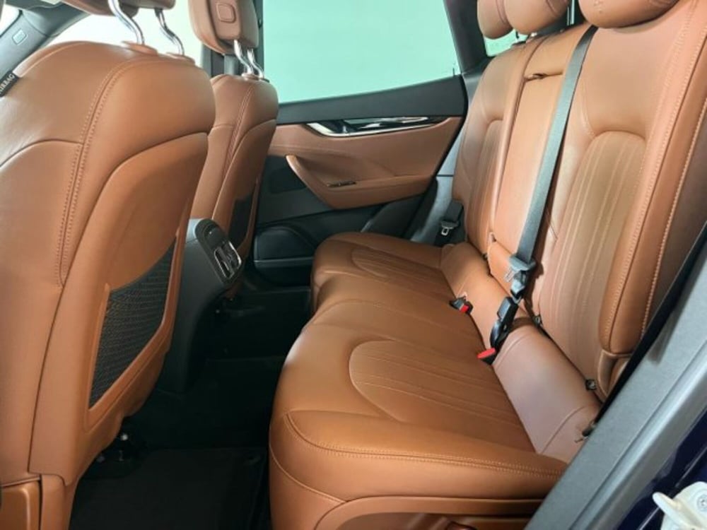 Maserati Levante usata a Trapani (16)