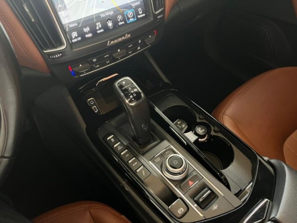 Maserati Levante usata a Trapani (18)