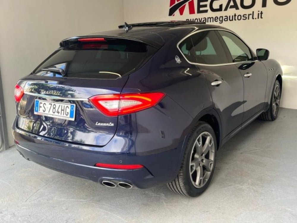 Maserati Levante usata a Trapani (4)