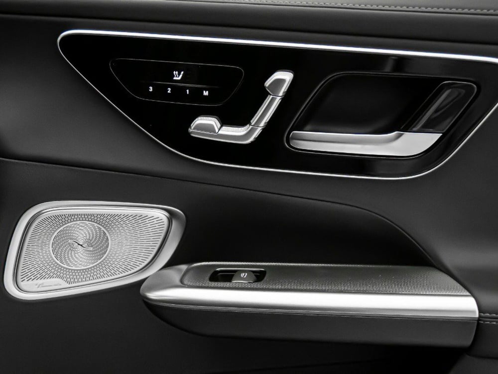 Mercedes-Benz GLC SUV nuova a Macerata (12)