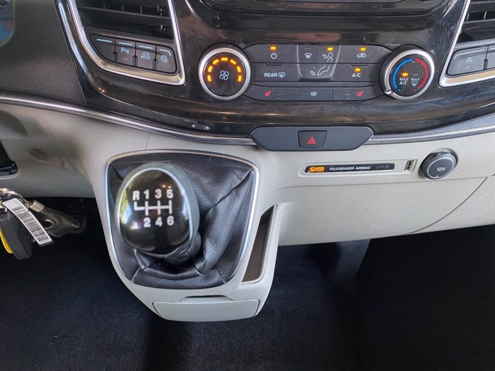 Ford Tourneo Custom usata a Milano (15)