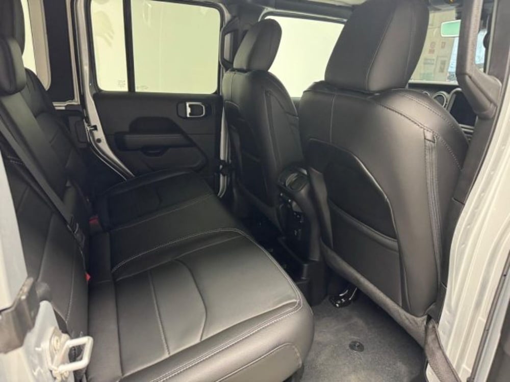 Jeep Wrangler Unlimited nuova a Biella (10)
