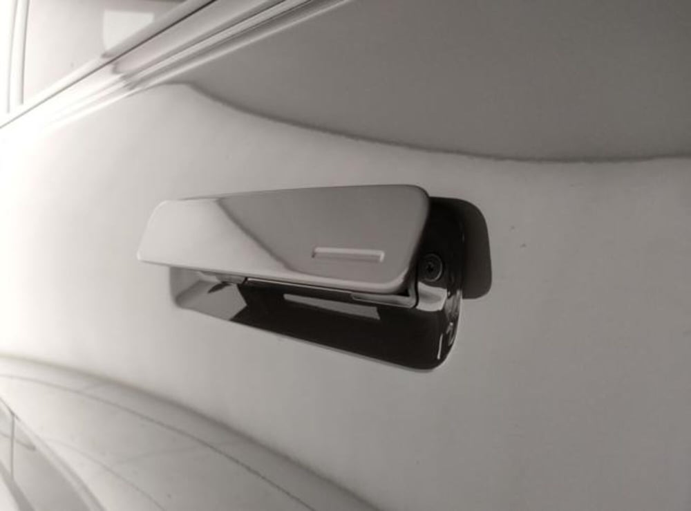 Volvo EX90 usata a Modena (10)