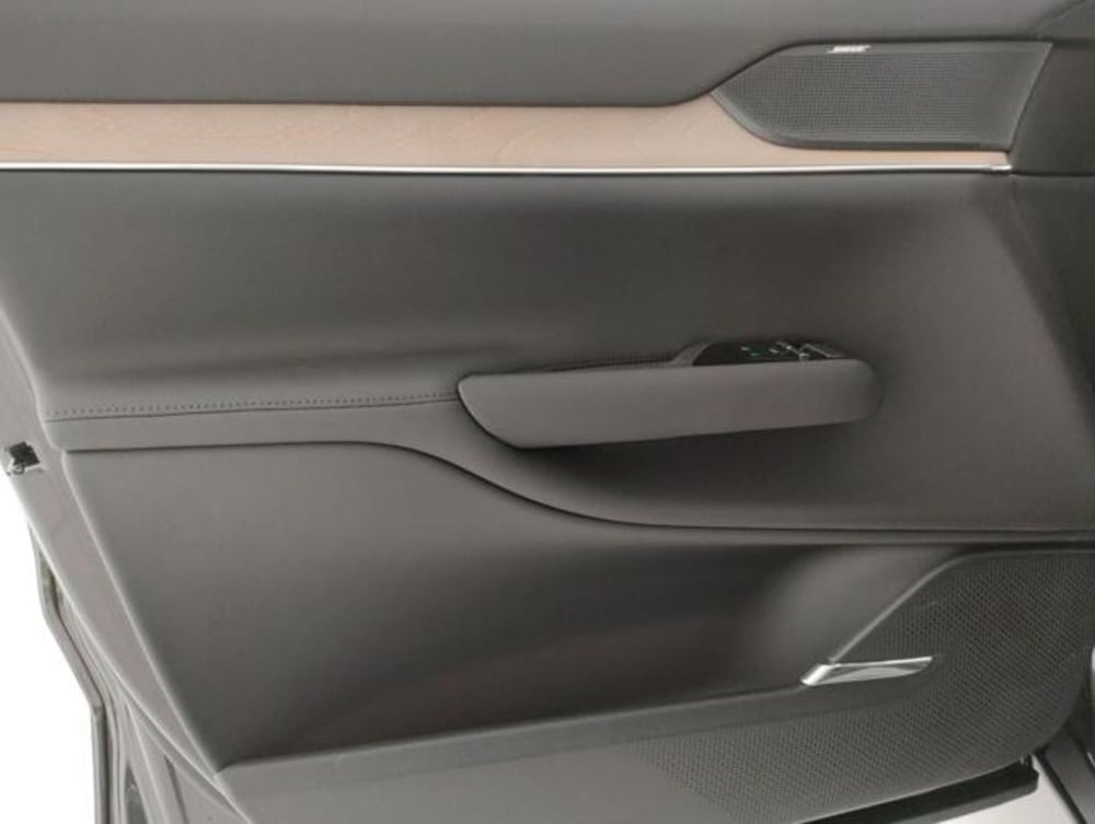 Volvo EX90 usata a Modena (11)