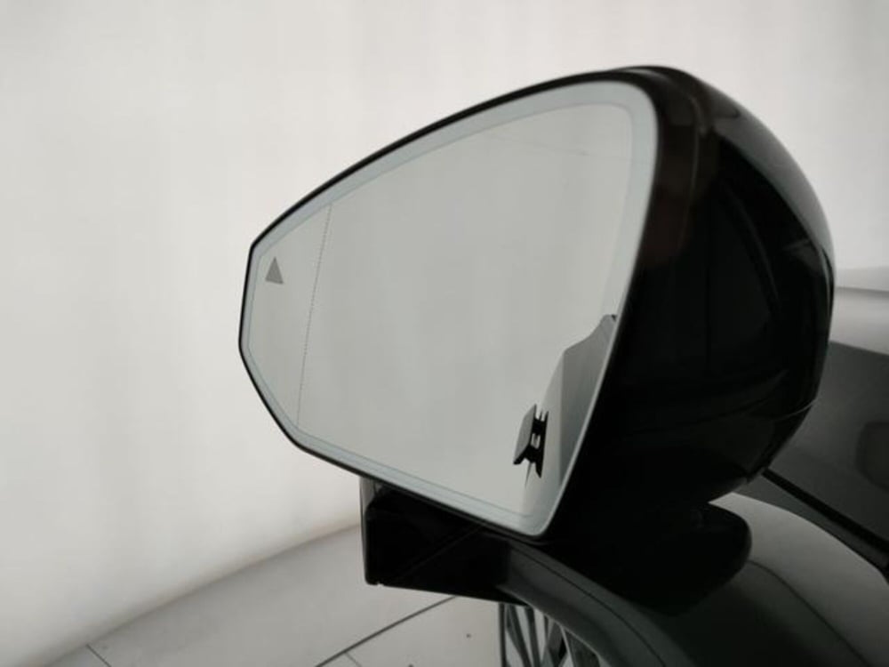 Volvo EX90 usata a Modena (13)