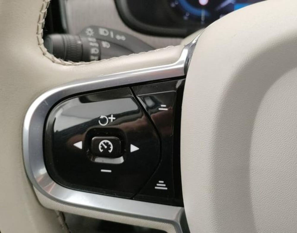 Volvo V90 Cross Country usata a Modena (20)