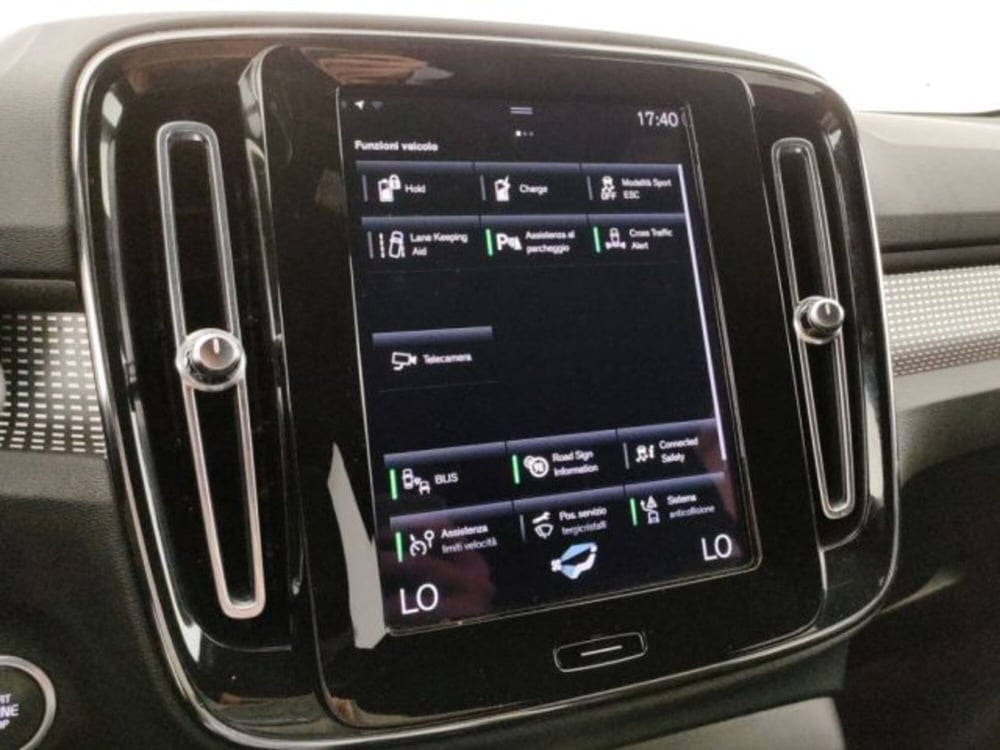 Volvo XC40 usata a Modena (18)