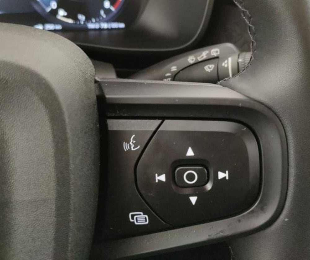 Volvo XC40 usata a Modena (16)