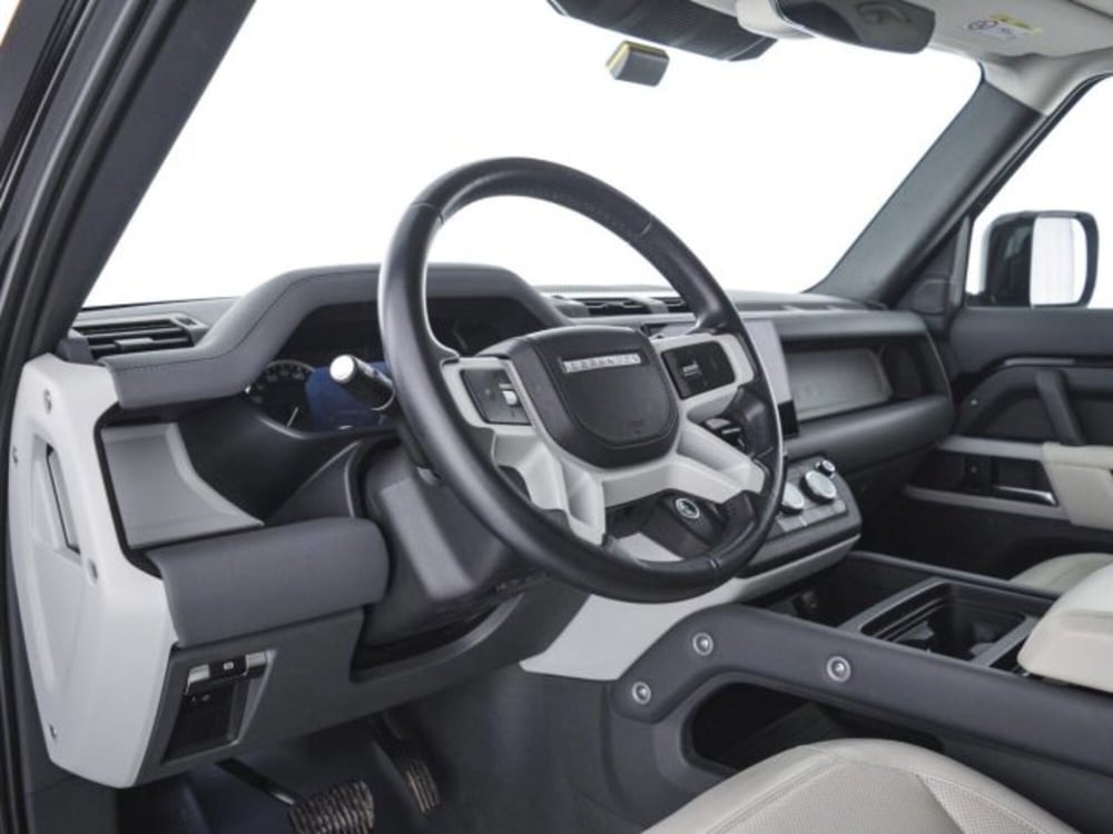 Land Rover Defender usata a Perugia (13)