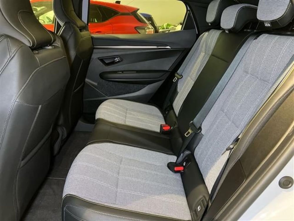 Renault Megane E-Tech Electric nuova a Como (13)